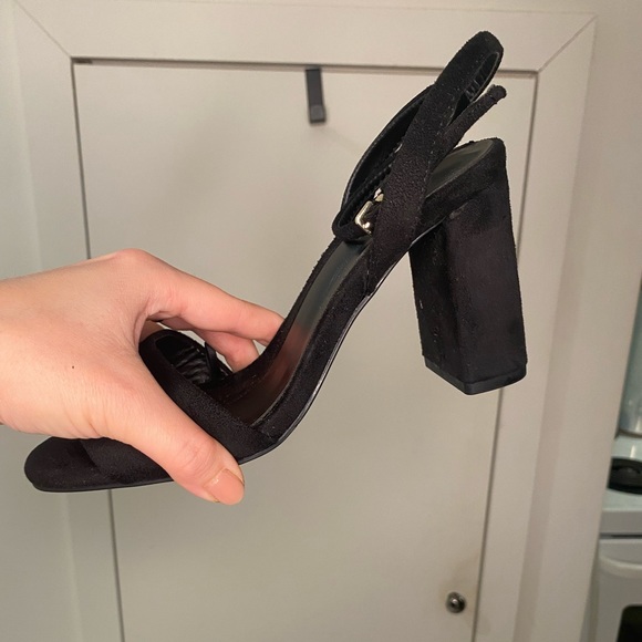 ZARA Block Heel Sandals with Ankle Strap - Picture 5 of 10